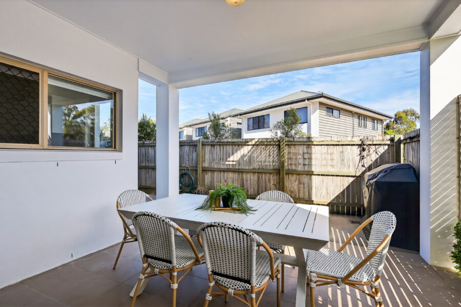 28/5 Pine Valley Dr Joyner , QLD 4500 Australia