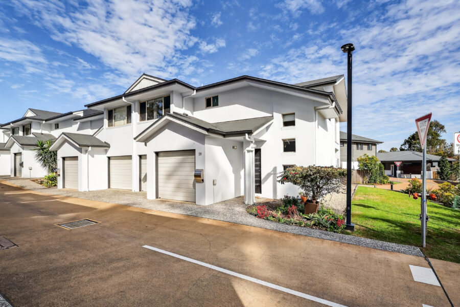 28/5 Pine Valley Dr Joyner , QLD 4500 Australia