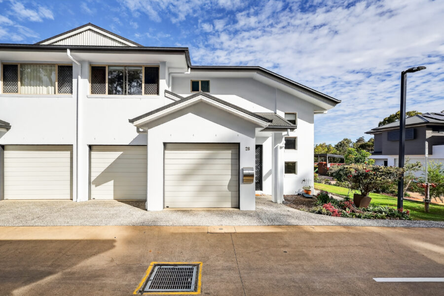 28/5 Pine Valley Dr Joyner , QLD 4500 Australia