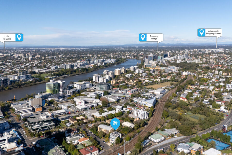 4/12 Sheehan St Milton , QLD 4064 Australia