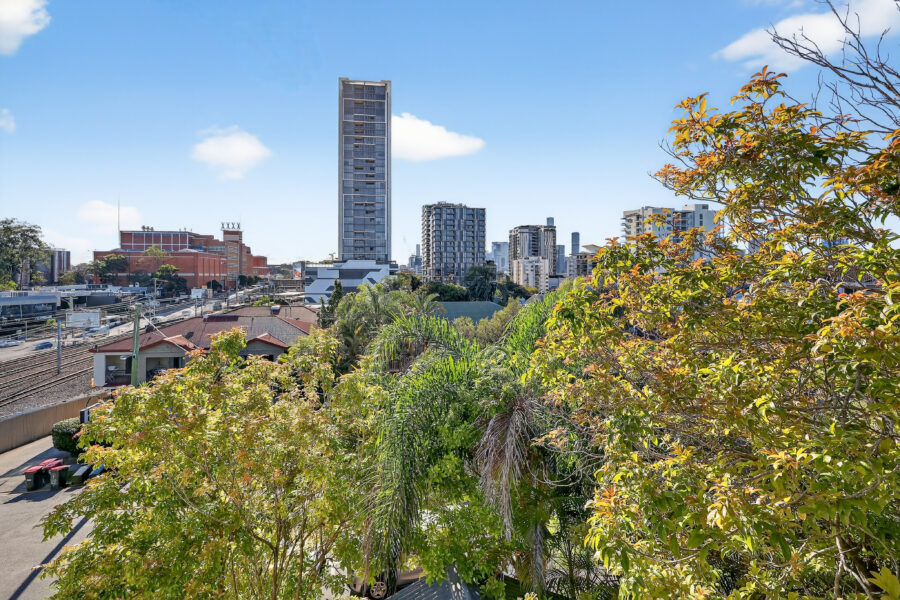 12 Sheehan St Milton , QLD 4064 