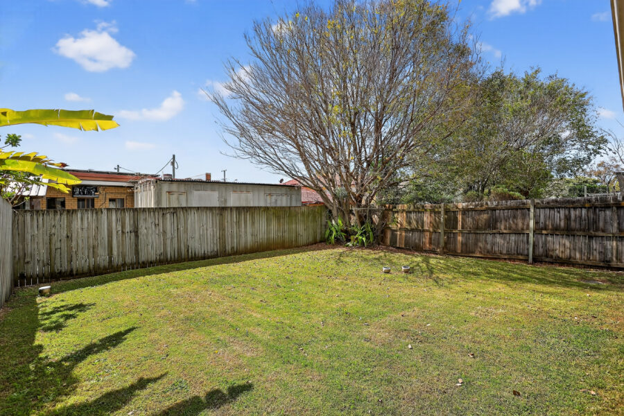 27 Berrimilla Street Manly West , QLD 4179 