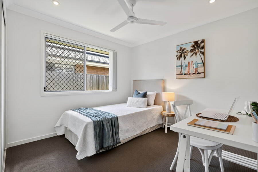 27 Berrimilla Street Manly West , QLD 4179 
