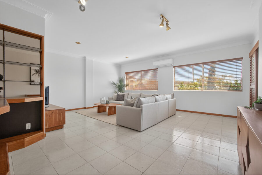 23 Loren St Stafford Heights , QLD 4053 Australia