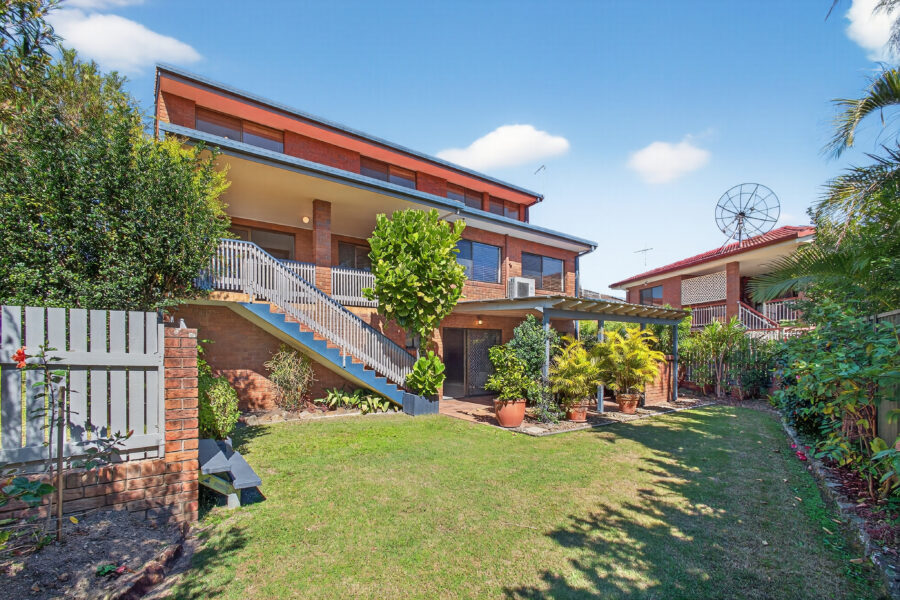 23 Loren St Stafford Heights , QLD 4053 Australia