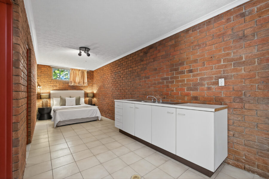 23 Loren St Stafford Heights , QLD 4053 Australia