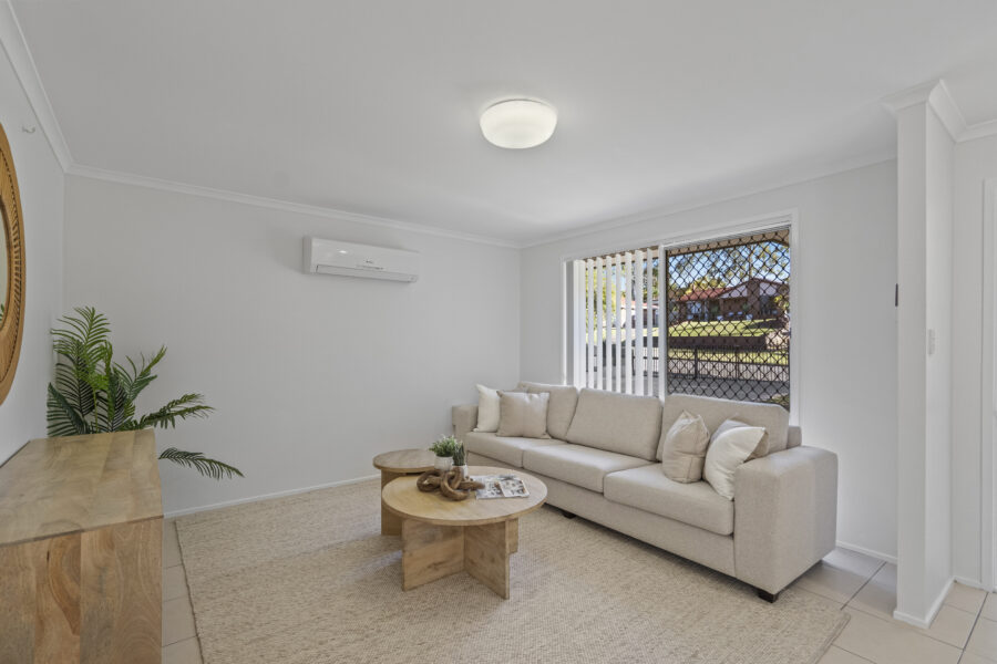 73 Highbury Dr Redbank Plains , QLD 4301 Australia