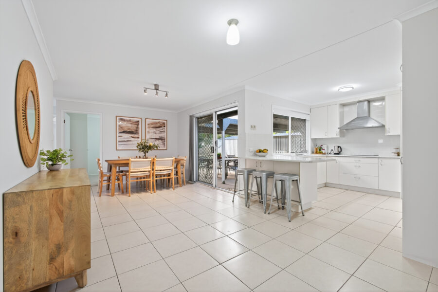 73 Highbury Dr Redbank Plains , QLD 4301 Australia