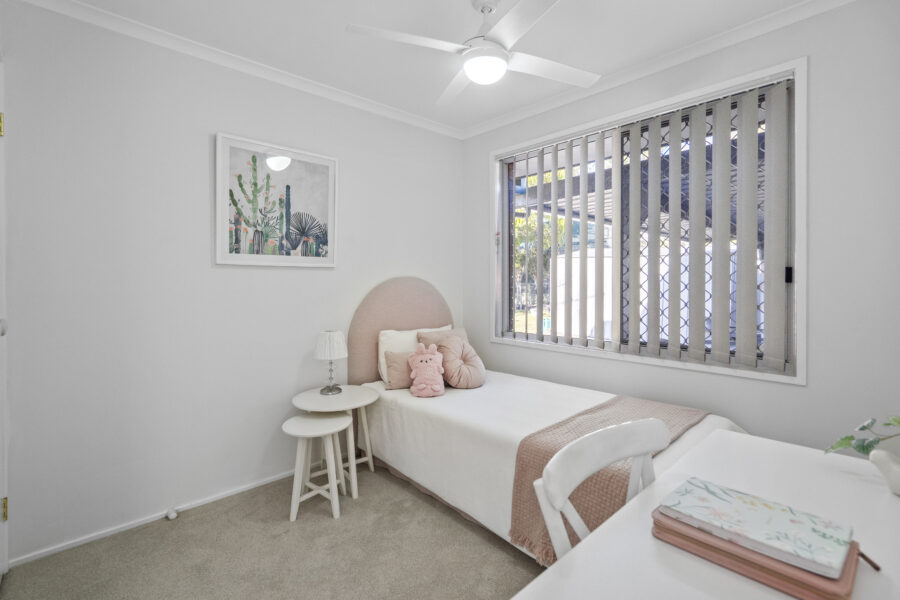 73 Highbury Dr Redbank Plains , QLD 4301 Australia