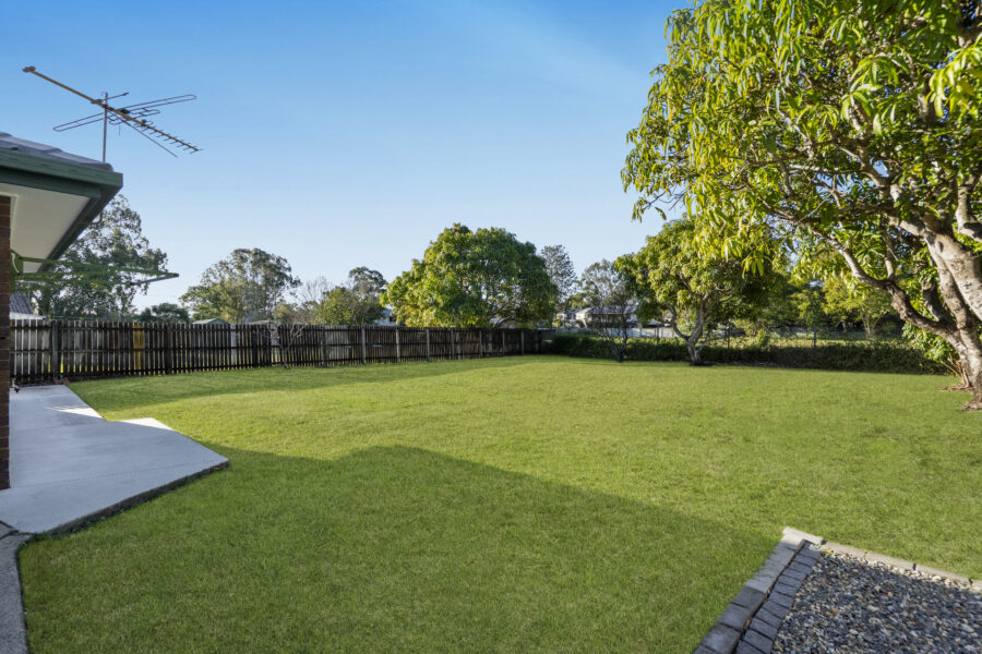 73 Highbury Dr Redbank Plains , QLD 4301 Australia