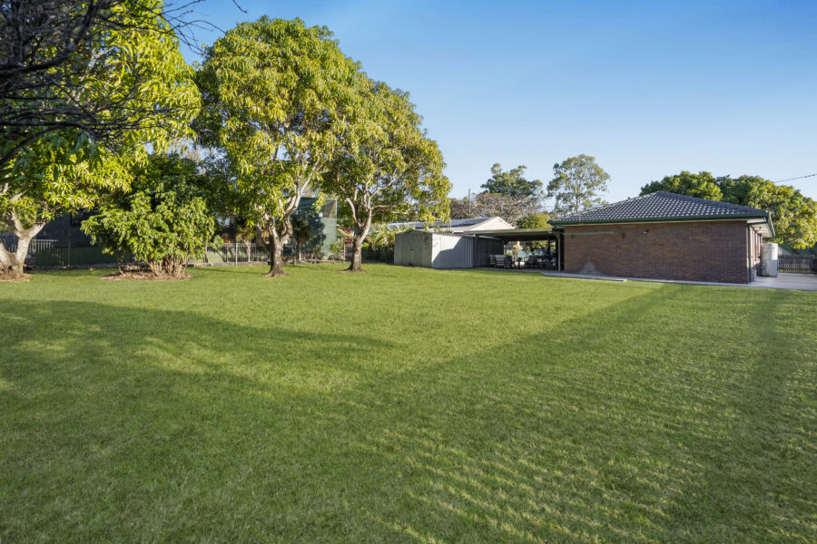 73 Highbury Dr Redbank Plains , QLD 4301 Australia
