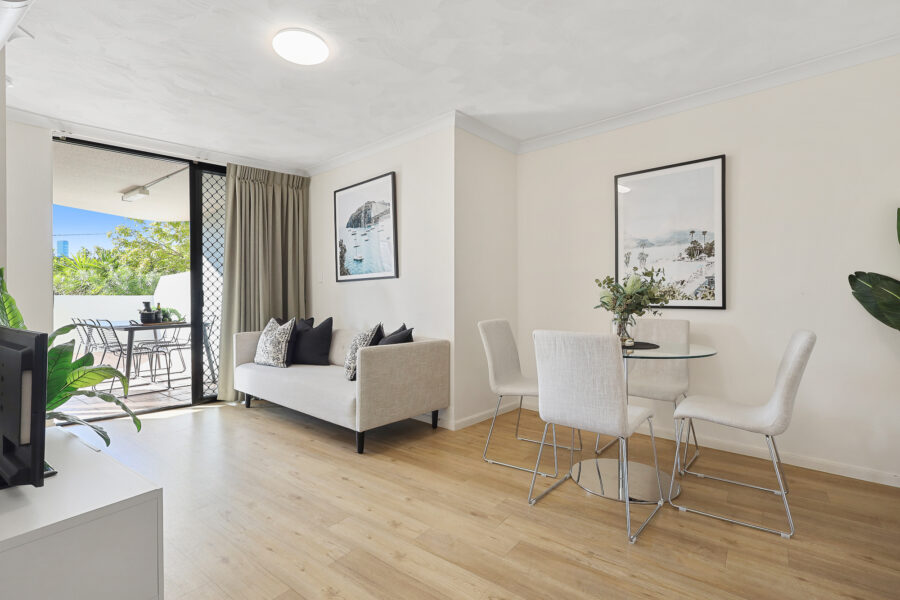 4/12 Sheehan St Milton , QLD 4064 Australia