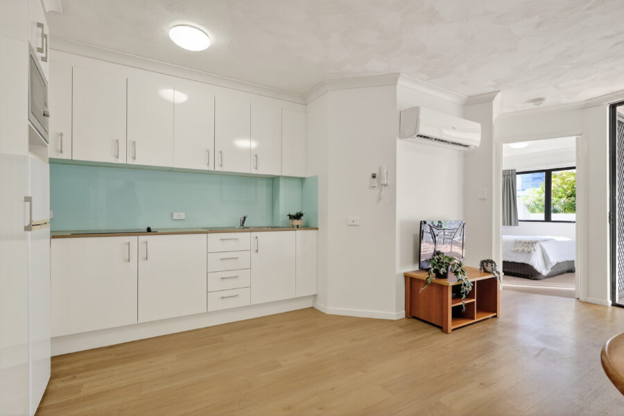 3/12 Sheehan St Milton , QLD 4064 Australia