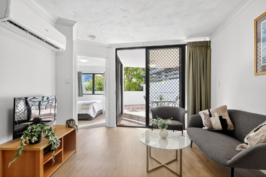 3/12 Sheehan St Milton , QLD 4064 Australia