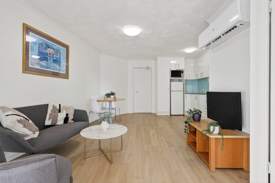 3/12 Sheehan St Milton , QLD 4064 Australia