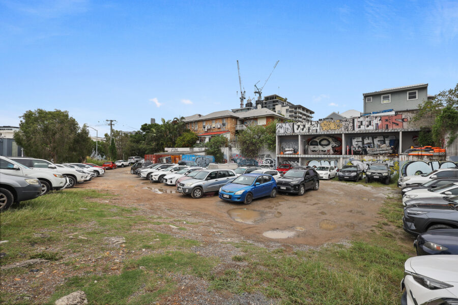 19 Mallon St Bowen Hills , QLD 4006 Australia