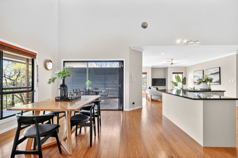  89 Seventeen Mile Rocks Road OXLEY , QLD 4075 