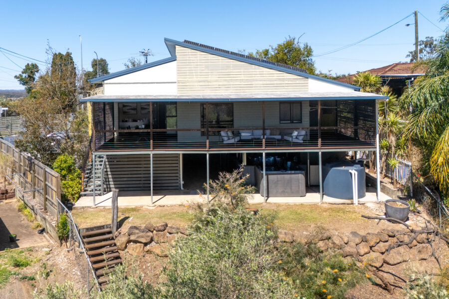  89 Seventeen Mile Rocks Road OXLEY , QLD 4075 