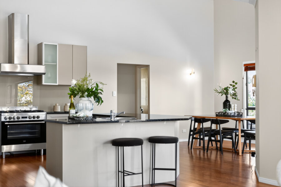  89 Seventeen Mile Rocks Road OXLEY , QLD 4075 