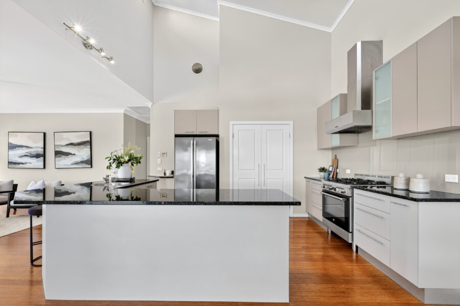 89 Seventeen Mile Rocks Road OXLEY , QLD 4075 