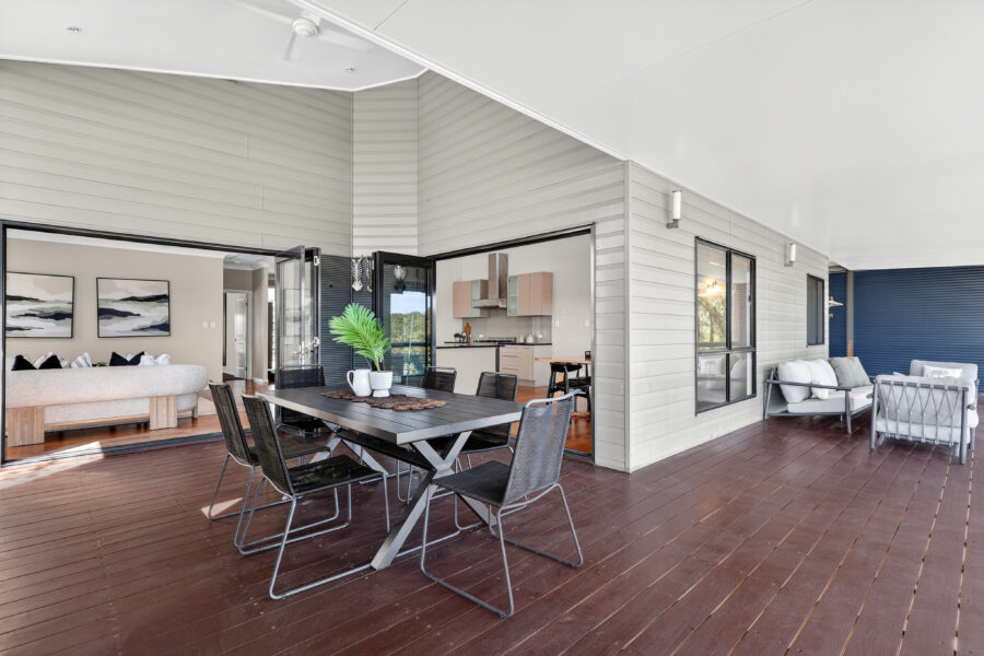 89 Seventeen Mile Rocks Road OXLEY , QLD 4075 