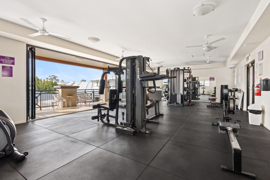 6 Augusta Cres Mount Ommaney , QLD 4074 Australia