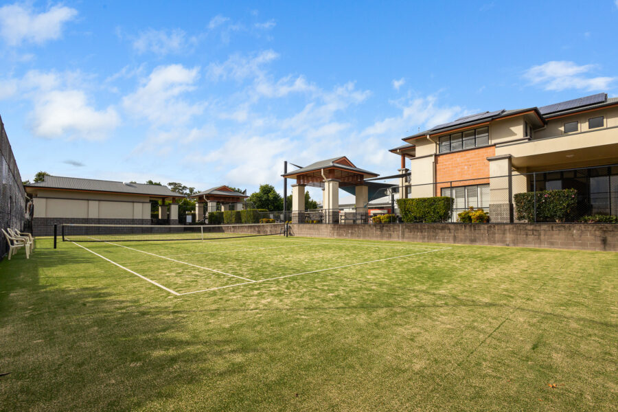 6 Augusta Cres Mount Ommaney , QLD 4074 Australia