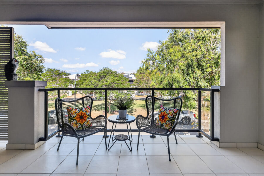 6 Augusta Cres Mount Ommaney , QLD 4074 Australia