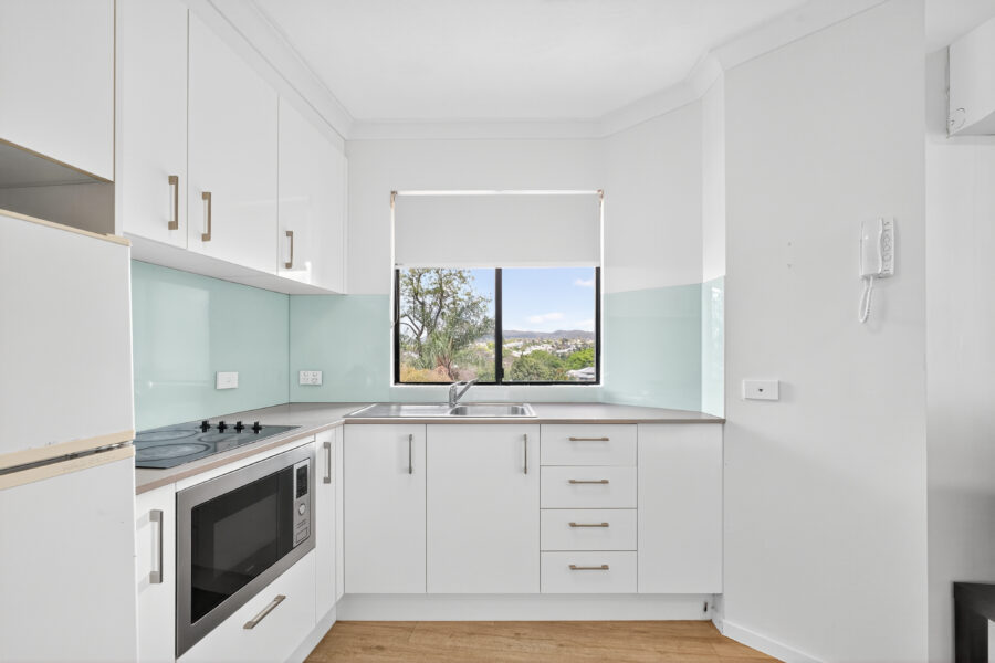 11/12 Sheehan St Milton , QLD 4064