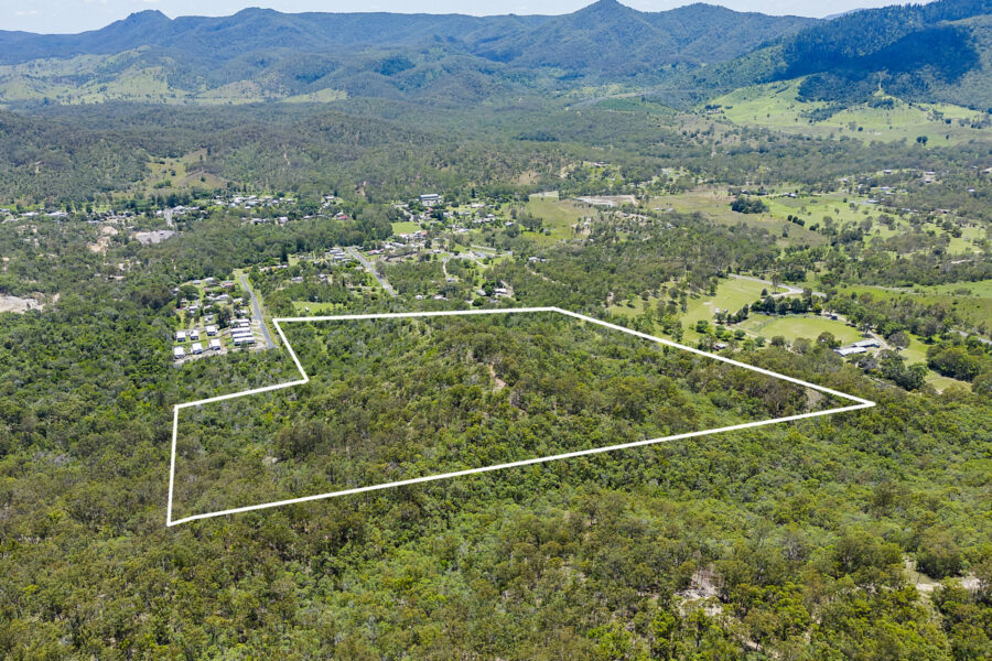 29 Hunter Street Mount Perry , QLD 4671 AUS