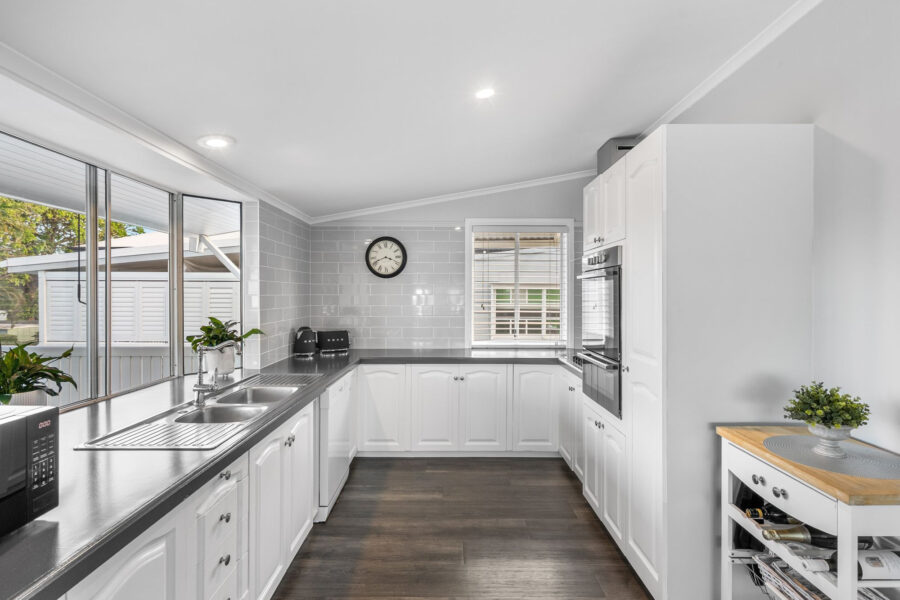 10 Cedar St Wynnum , QLD 4178 Australia