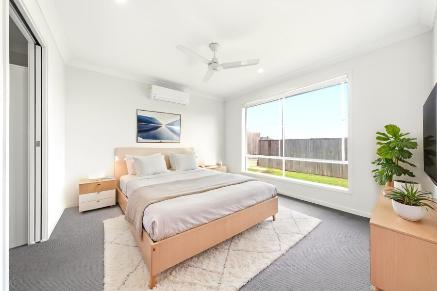4 Carnarvon Dr South Ripley , QLD 4306 Australia