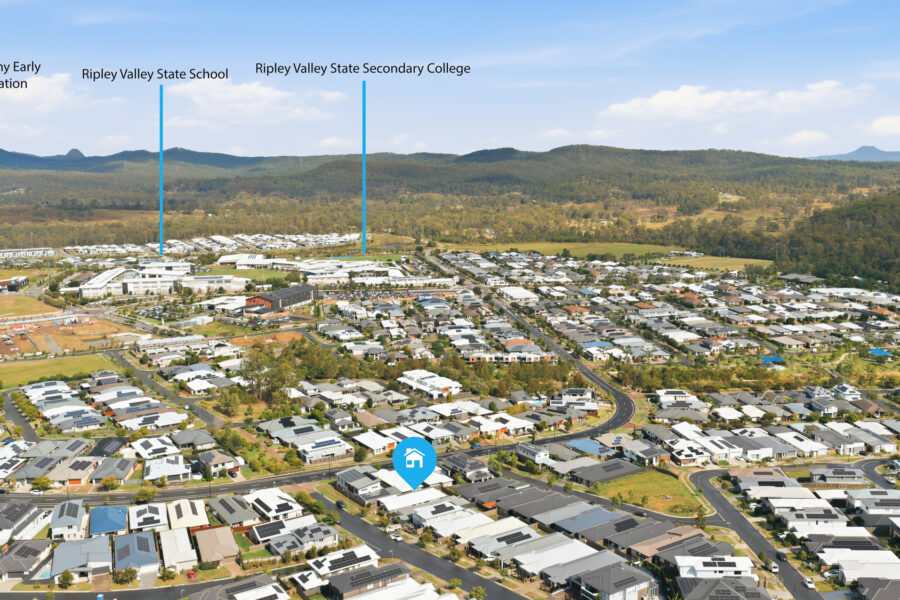4 Carnarvon Dr South Ripley , QLD 4306 Australia