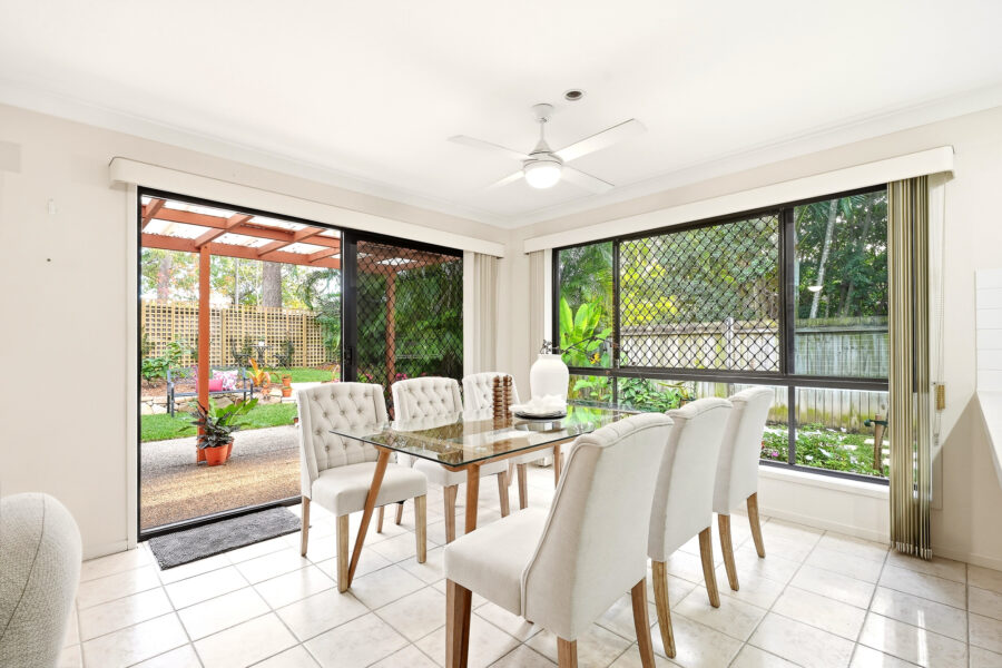5 Grevillea Pl Forest Lake , QLD 4078 Australia