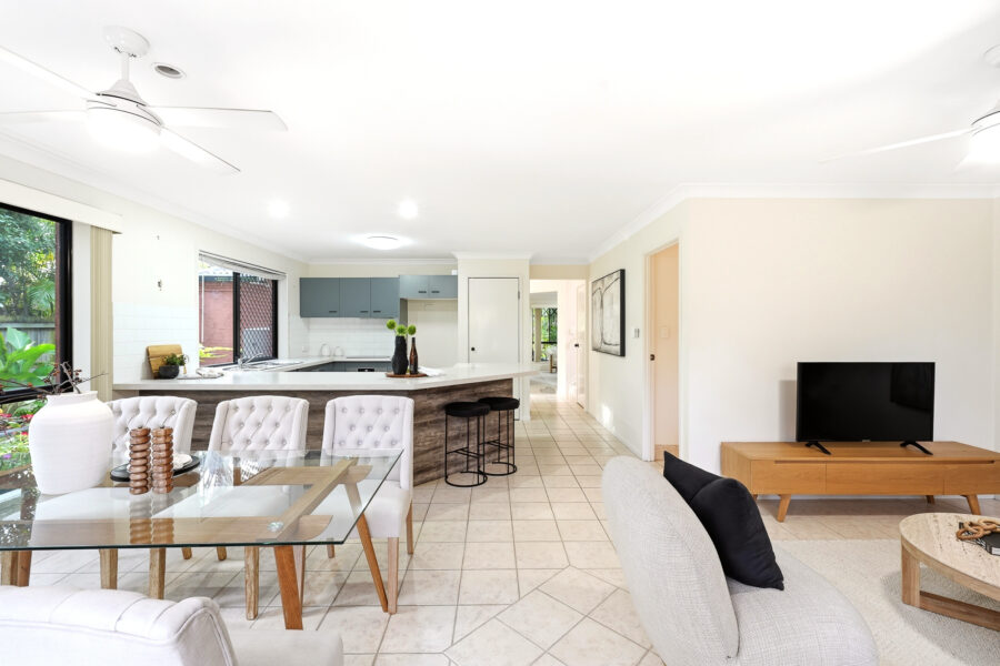 5 Grevillea Pl Forest Lake , QLD 4078 Australia