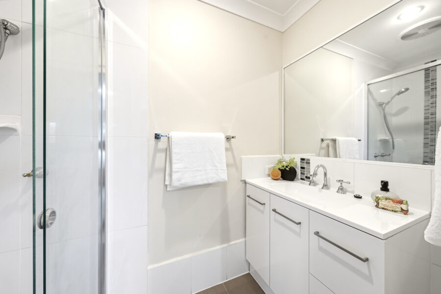 5 Grevillea Pl Forest Lake , QLD 4078 Australia
