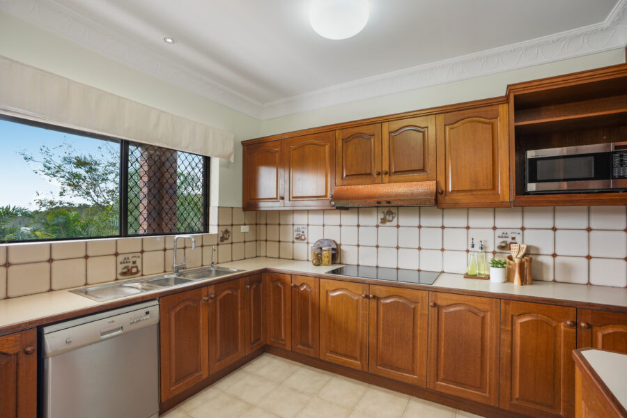 16 Nicholas St McDowall , QLD 4053 Australia