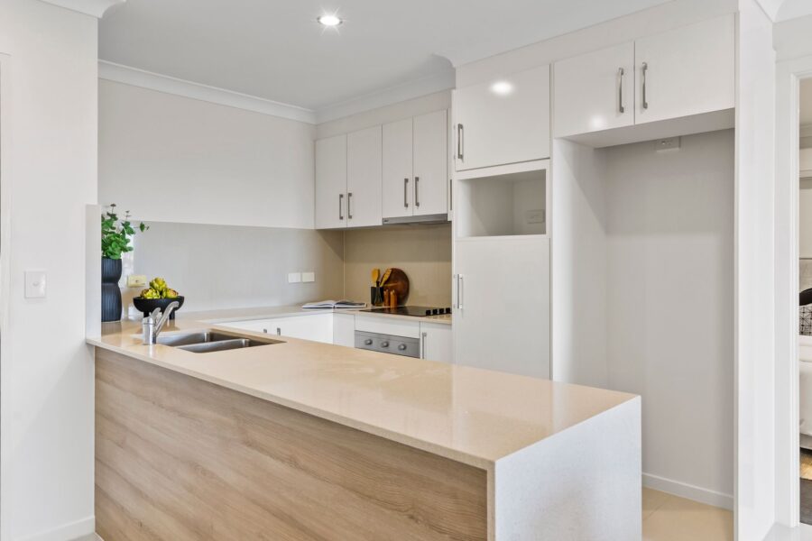 6/45 Hill Crescent CARINA HEIGHTS , QLD 4152 AU