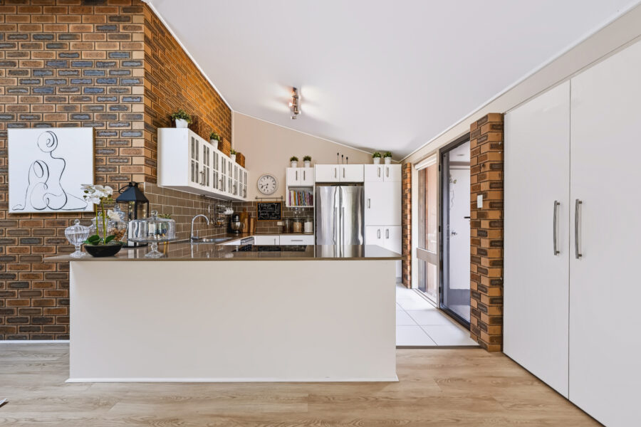 9 Kybean St RIVERHILLS , QLD 4074 AU