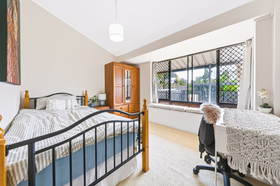 9 Kybean St RIVERHILLS , QLD 4074 AU