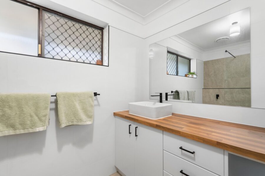6 Goldwyn Street MCDOWALL , QLD 4053 AU