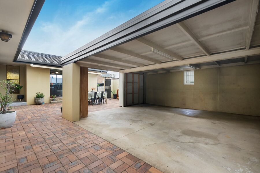 6 Goldwyn Street MCDOWALL , QLD 4053 AU